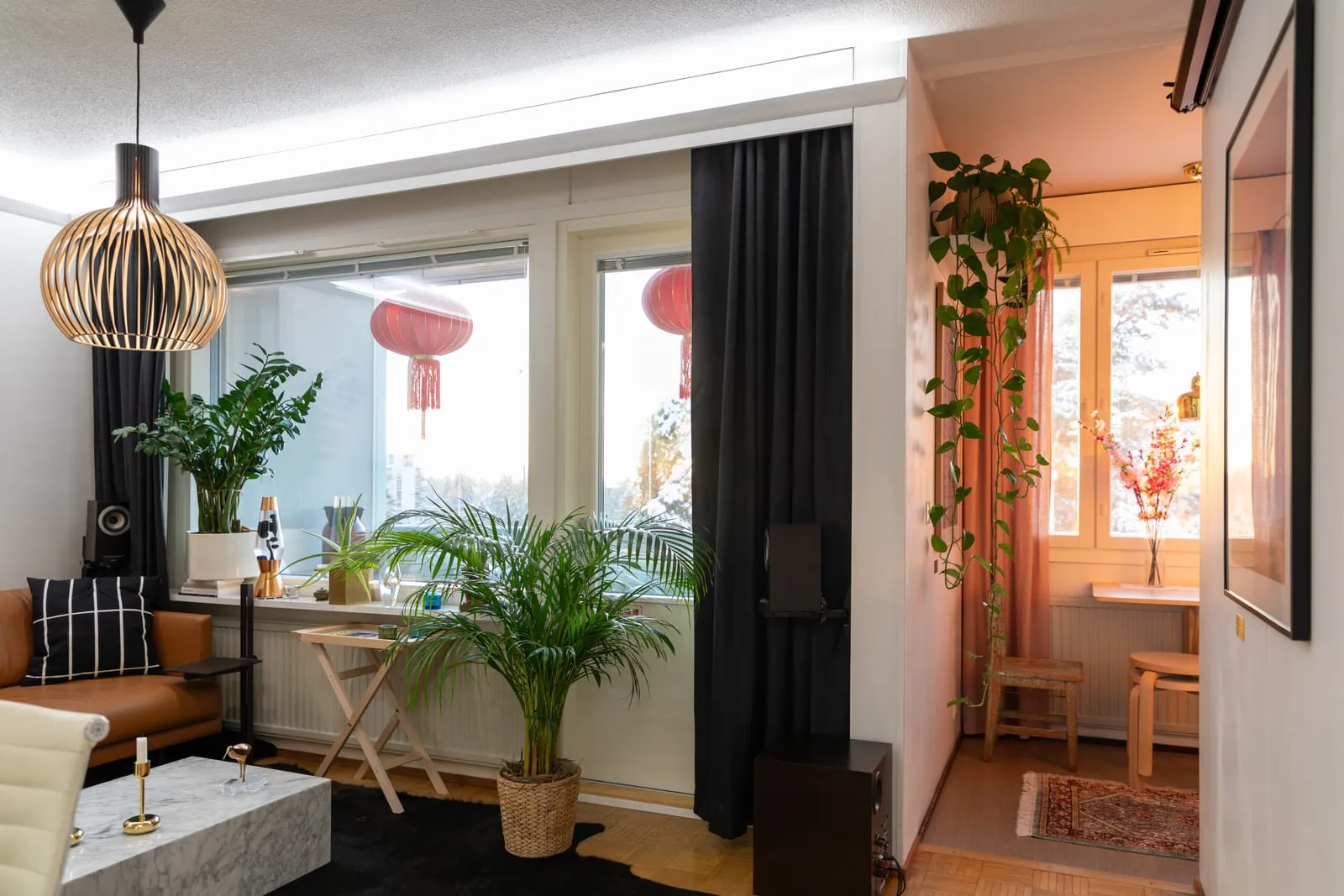 Intérieur lumineux d'un appartement meublé pour illustrer le choix entre bail mobilité et bail meublé classique