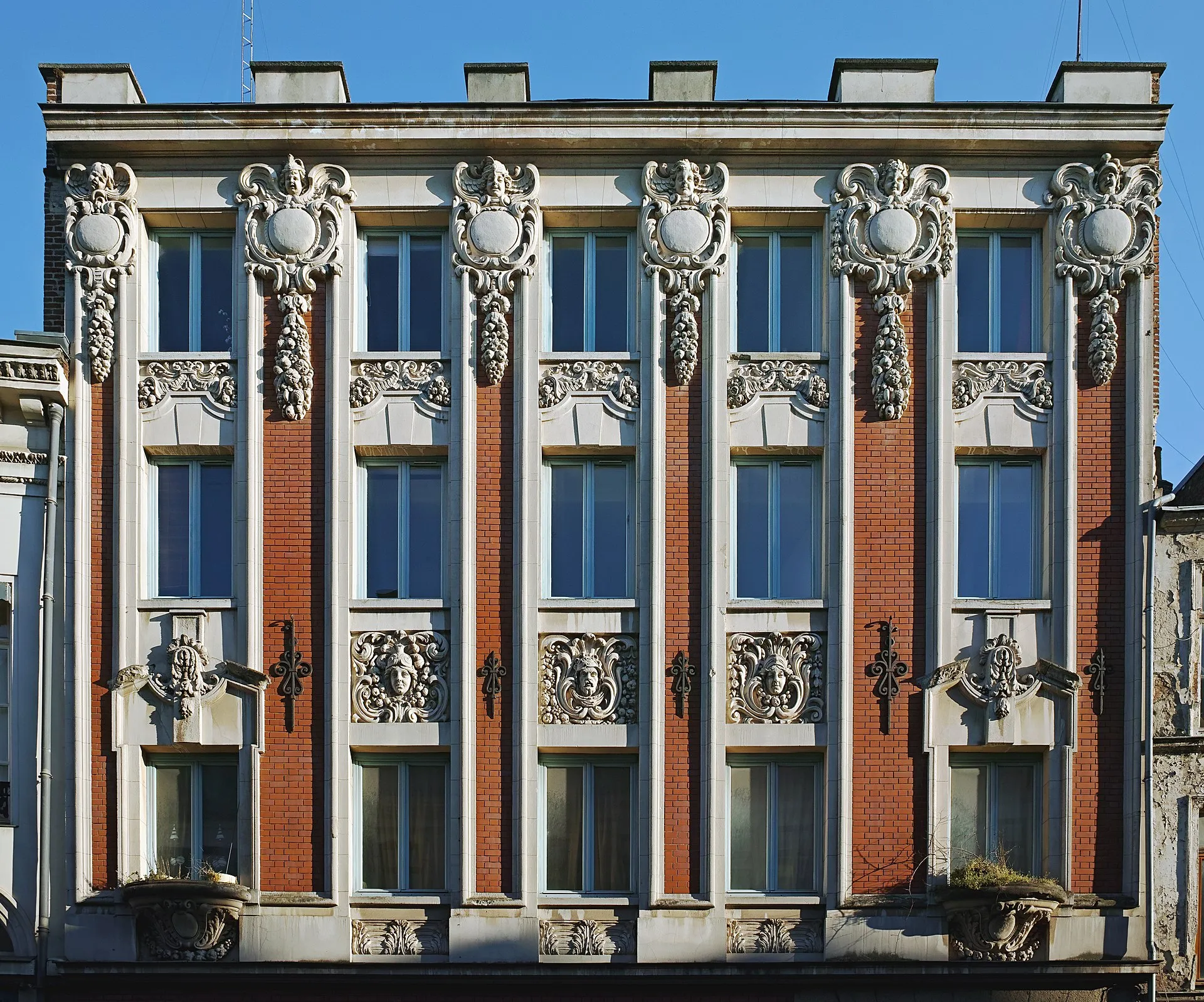 Façade d'un immeuble d'habitation à Lille pour illustrer la durée d'un bail de location vide